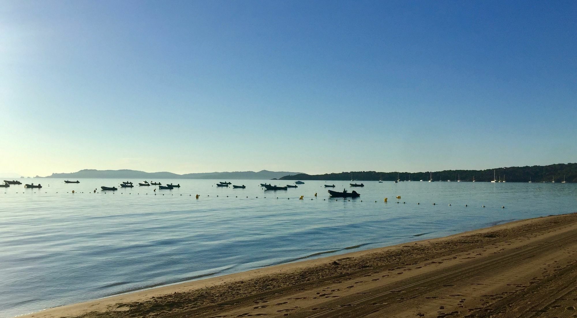 Le Cube Hotel Design A Hyeres Plage Avec Piscine Et Cuisine Eksteriør bilde